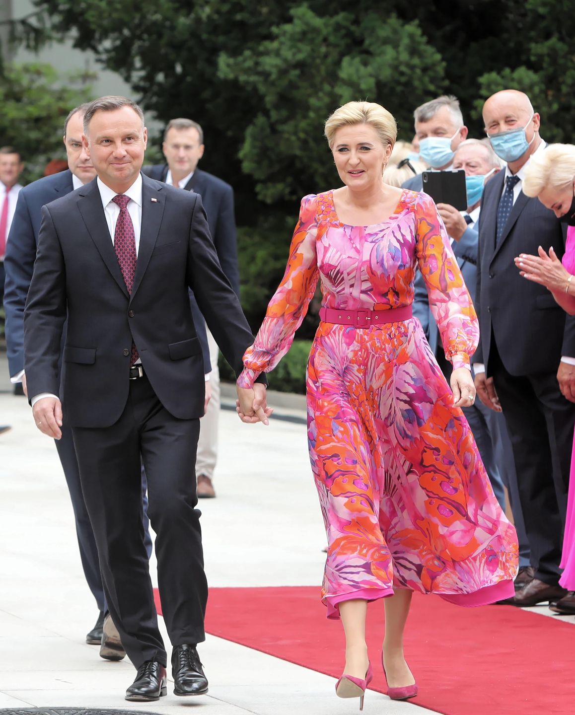 Agata Duda we wzorzystej sukience