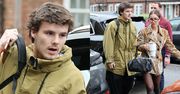 Cruz Beckham sfotografowany po raz pierwszy od wybuchu rodzinnej afery. "Przyłapano" go ze STARSZĄ O 10 LAT partnerką (ZDJĘCIA)
