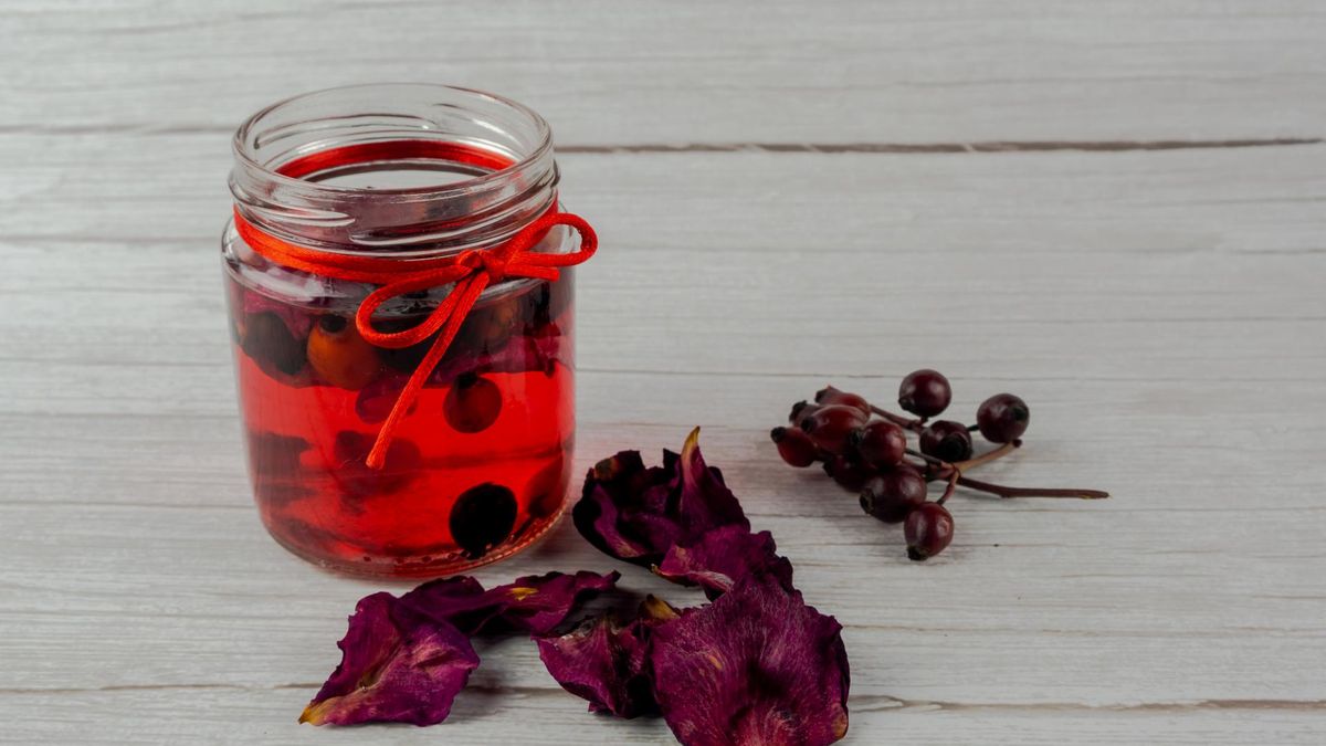 Warto skorzystać z domowych sposobów na kaszel.