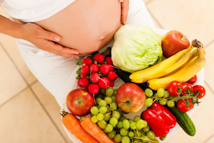 Weganka w ciąży. Jak wzbogacić swoją dietę, kiedy spodziewasz się dziecka?