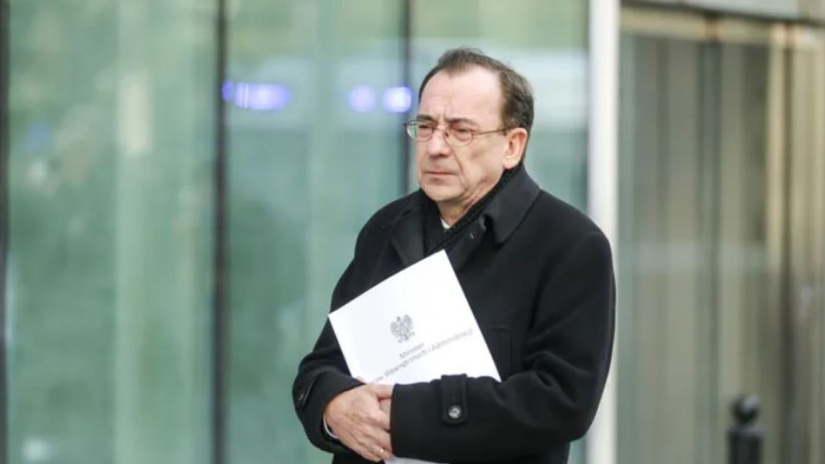 Kamiński w tarapatach. Akt oskarżenia trafił do sądu