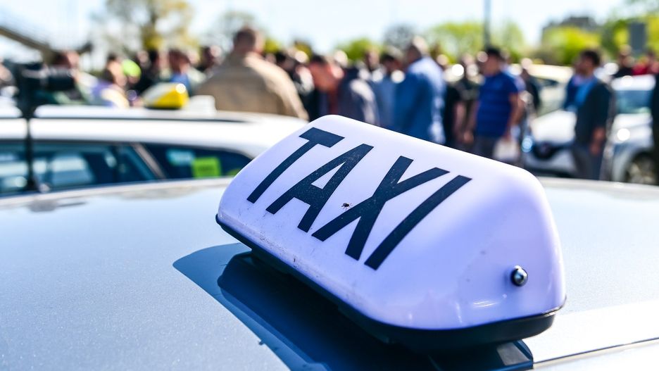 Taxi