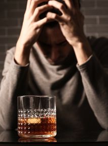Alcohol consumption in youth dramatically lowers blood sugar levels. Doctors' warning