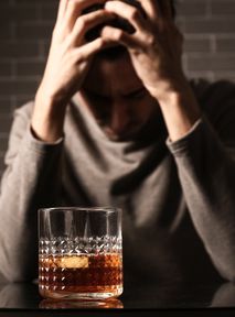 Alcohol consumption in youth dramatically lowers blood sugar levels. Doctors' warning