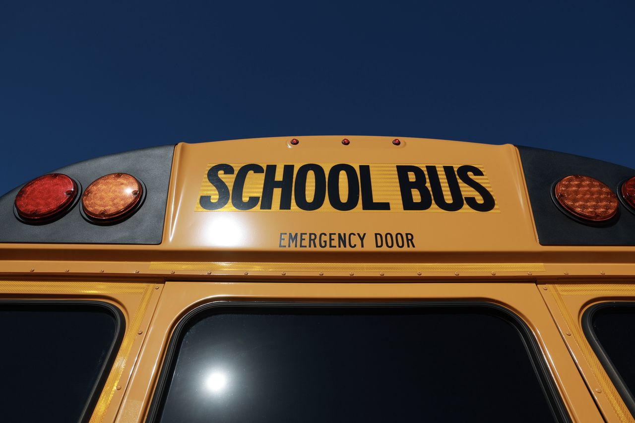 Texas: at least two dead in a school bus crash