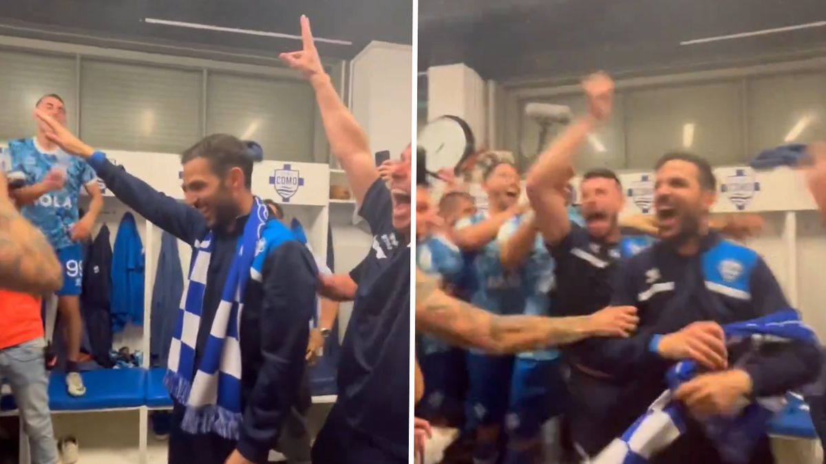 Drużyna Como świętująca awans do Serie A