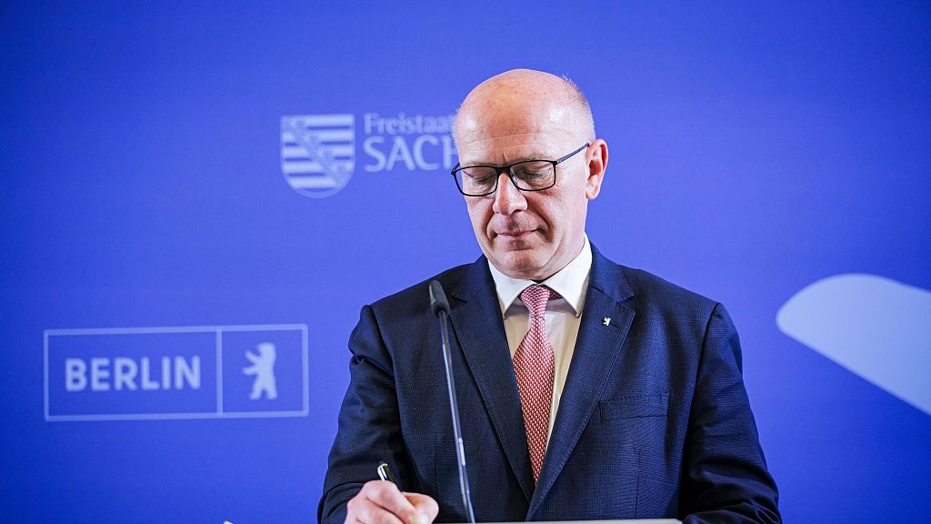 56th Regional Conference of the Heads of Government of the Eastern German Federal States
Kai Wegner at the press conference following the 56th East Prime Ministers' Conference at the Red City Hall in Berlin, Germany, on March 26, 2026. (Photo by KreativMedia Press/NurPhoto via Getty Images)
NurPhoto
hauptstadtpolitik, politik, regionalpolitik, medien, medienereignis, ministerpräsidentenkonferenz-ost, ministerpraesident, pressekonferenz, hauptstadt, regierungssitz, fotografie, berlinpolitik, presse, politiker, deutscher politiker., treffen, rotes rathaus, 26.3.2026, ministerpräsident, ostdeutschland, regierung, nurphoto, mpk ost, kreativmedia press, pressefotografie, deutschland, hauptstadtveranstaltung, veranstaltung, konferenz, ostdeutsche, medienvertreter, regierungsvertreter, ostdeutschlandpolitik, bundesländer, ministerpräsidenten, diskussion, politische konferenz
