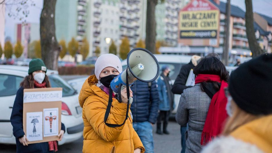Iwona Ochocka prowadzi protest w Tczewie, fot. Krzysztof Małkiewicz