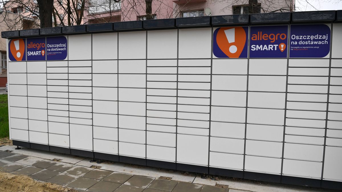 Mężczyzna okradł paczkomat.