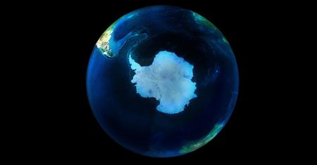Nietypowe zjawiska pogodowe na biegunach Ziemi. "To nie jest dobry znak"
