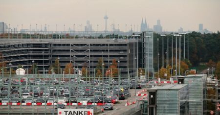 Kosmiczne ceny parkingów na lotniskach. W Polsce nie jest najgorzej