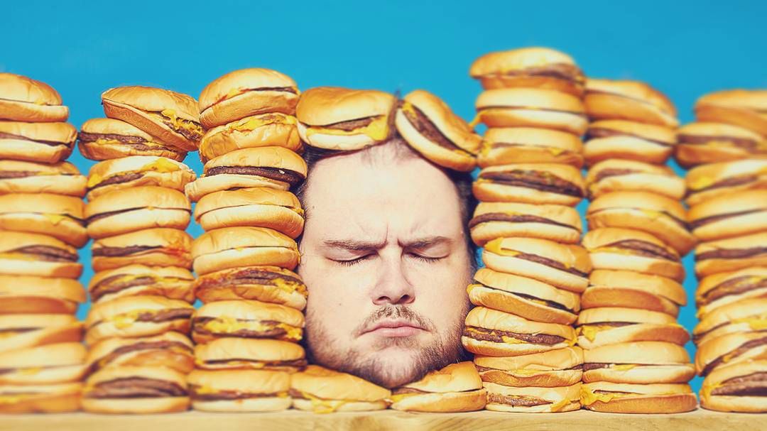 Fotograf pokazał swoje złe nawyki żywieniowe w kreatywny sposób 1