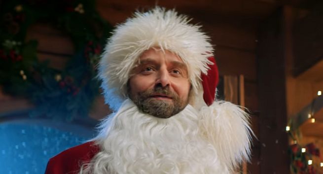 Wojciech Mecwaldowski jako Święty Mikołaj reklamuje promocję Plusa (wideo)