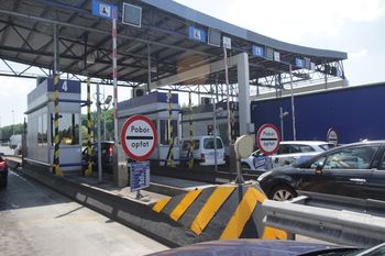 Paraliż ruchu na autostradzie A4 w stronę Krakowa. Awaria systemu bramek