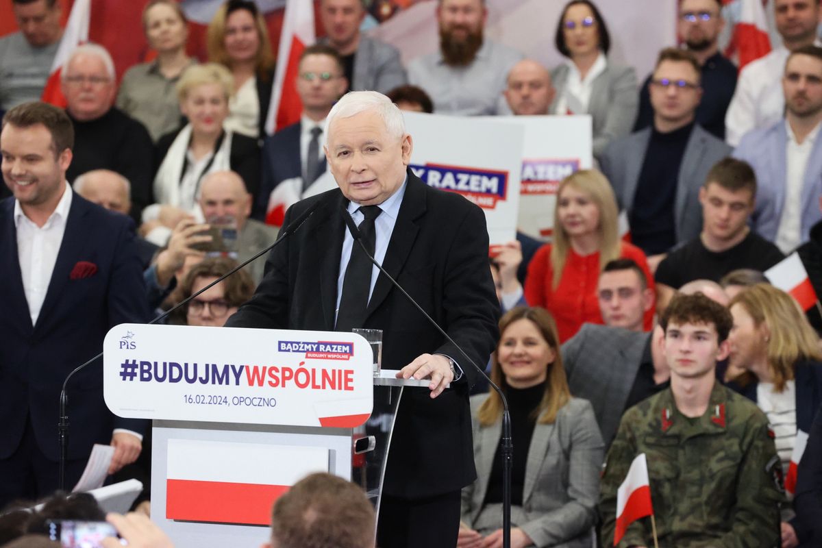 Jarosław Kaczyński, pis Kaczyński: Konstytucja w Polsce przestała obowiązywać