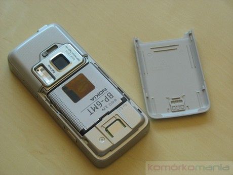 Cellna recenzja: Nokia N82 8