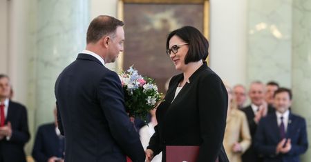 "Demoralizacja". Poseł opozycji o milionach Sadurskiej