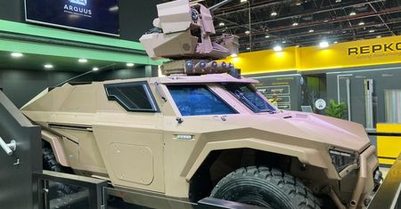 Futurystyczny pojazd opancerzony Arquus na IDEX 2021