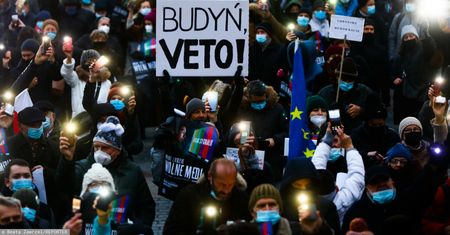 "Lex TVN". Ekspertka o proteście: "Widać narastającą frustrację w Polakach"