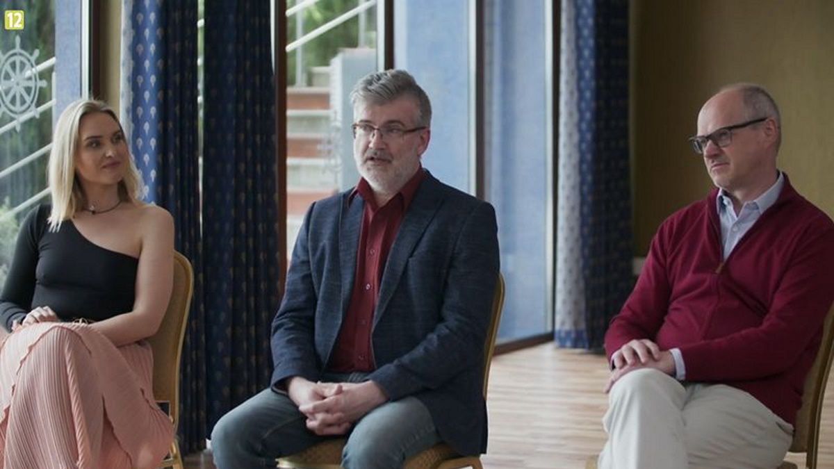 Piotr Mosak (w środku) był ekspertem programu przez 6 sezonów