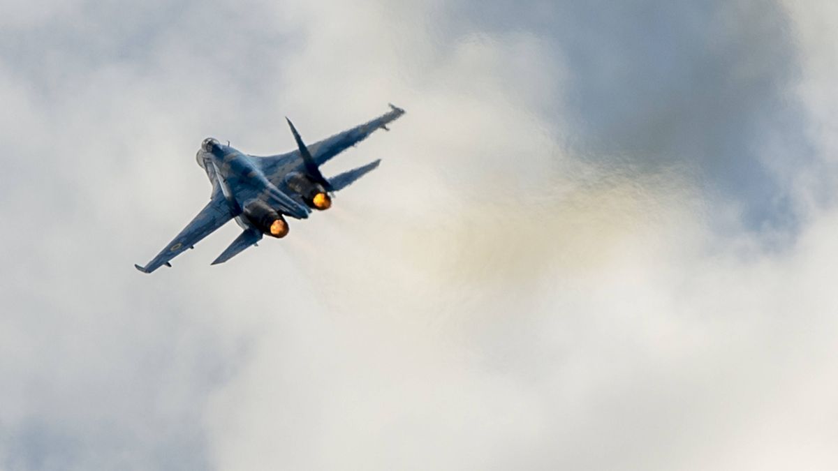 CIAF 2017, fighter aircraft Sukhoi Su-27
At the former army airport in Hradec Kralove there was started two-days air show named 24th Czech International Air Fest - CIAF 2017, in Czech Republic, on September 2, 2017. On the photo is seen a fighter aircraft Sukhoi Su-27 from Ukraine. (CTK Photo/David Tanecek) 
Dostawca: PAP/CTK.
David Tanecek
Czech Republic, aviation, plane, CIAF 2017, Czech International Air Fest, Ukraine
