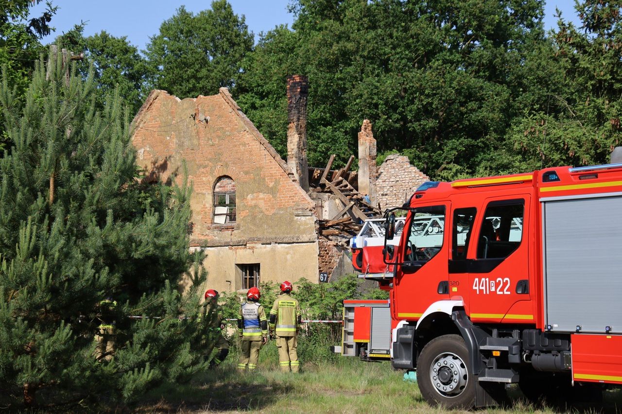 Dramat w Albertowsku pod Grodziskiem. Zawalił się dom, rodzina straciła dach nad głową