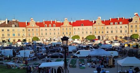 Giełda staroci pod Zamkiem już w ten weekend. W jakich godzinach można spotkać handlarzy?