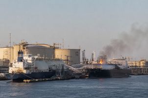 Atak na strategiczny port w Egipcie. Płonęły dwa gazowce, podejrzenia padają na drona