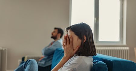 Jak uwolnić się od toksycznej osoby? Pomoże ci metoda szarego kamienia
