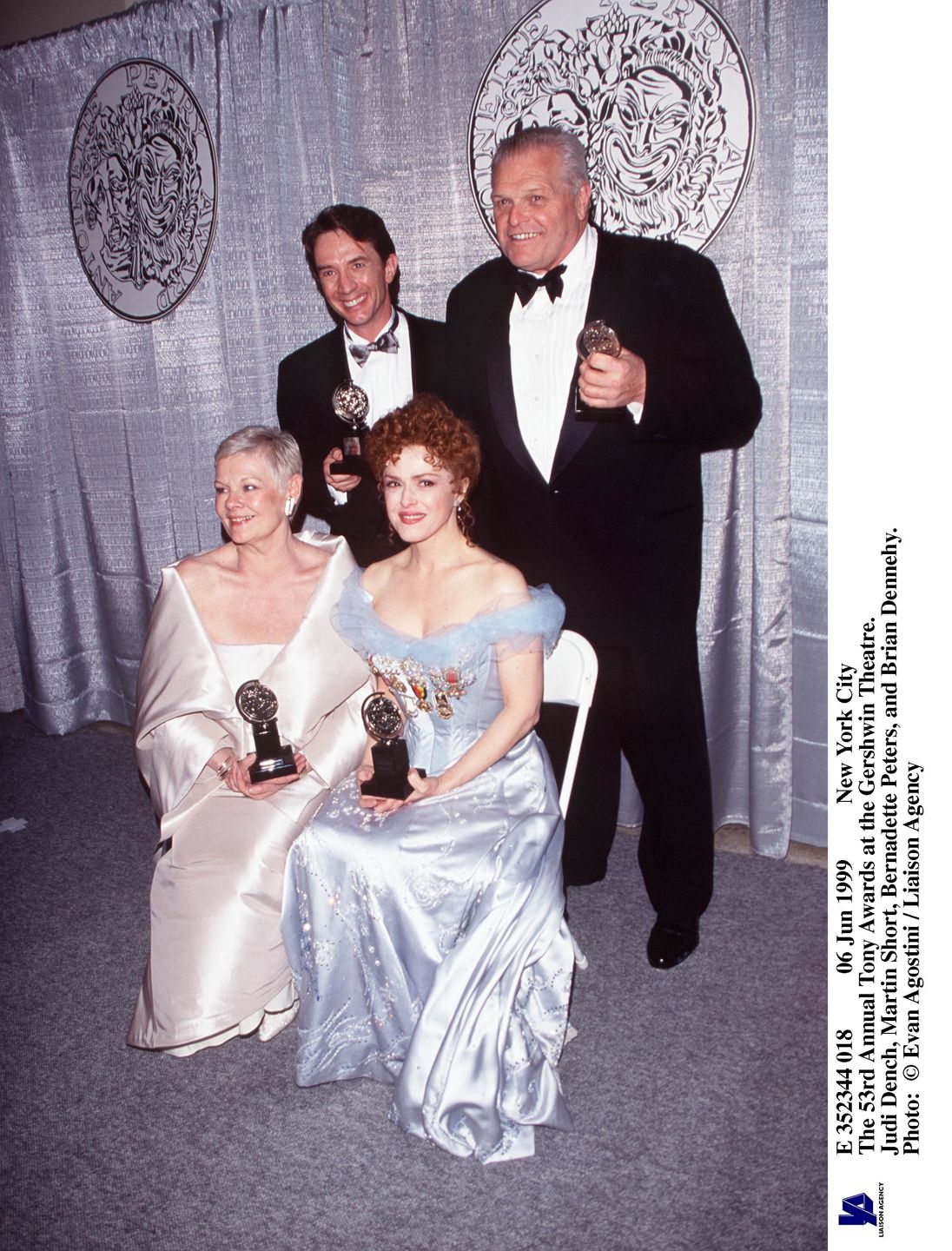 udi Dench, Martin Short, Bernadette Peters i Brian Dennehy