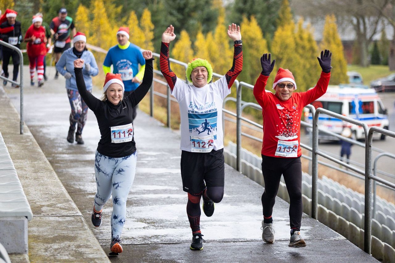 Słupsk: X Mikołajkowy Kross Górski połączył sport z wielką pomocą charytatywną