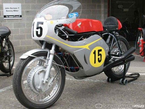 Pamiątkowa replika Hondy