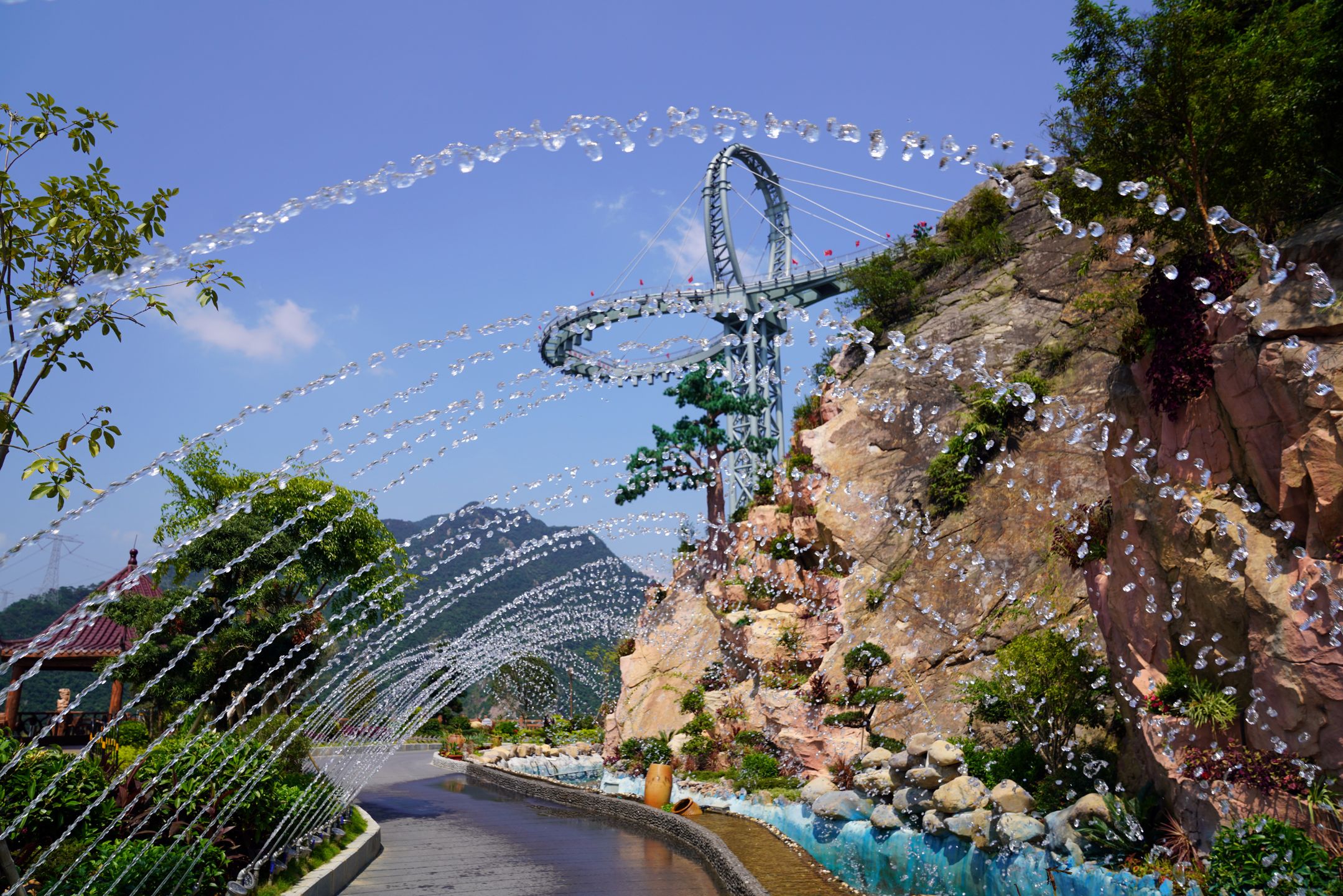 Szklany most robi wrażenie 