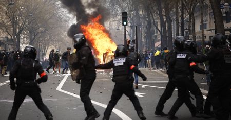 We Francji wrze. Rekordowa liczba demonstrantów