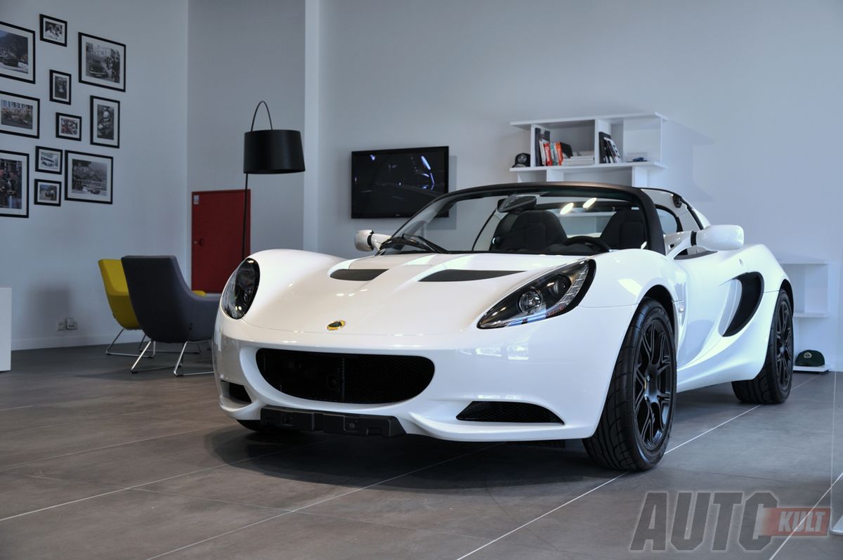 Salon Lotusa w Warszawie - Lotus Elise