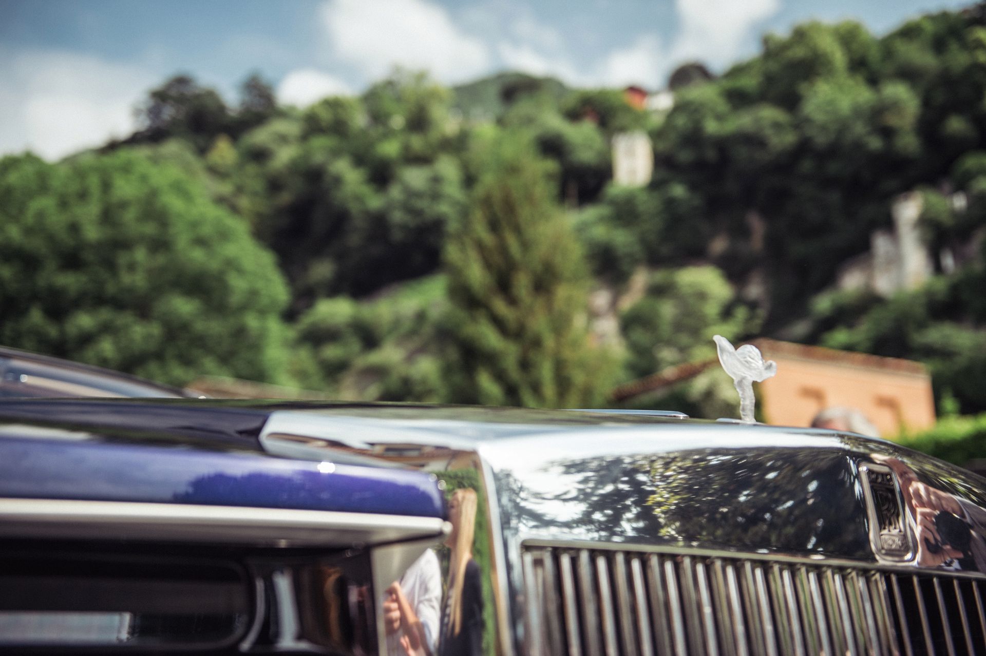Odlana przez firmę Lalique szklana maskota atrapy chodnicy. Rolls-Royce Sweptail.