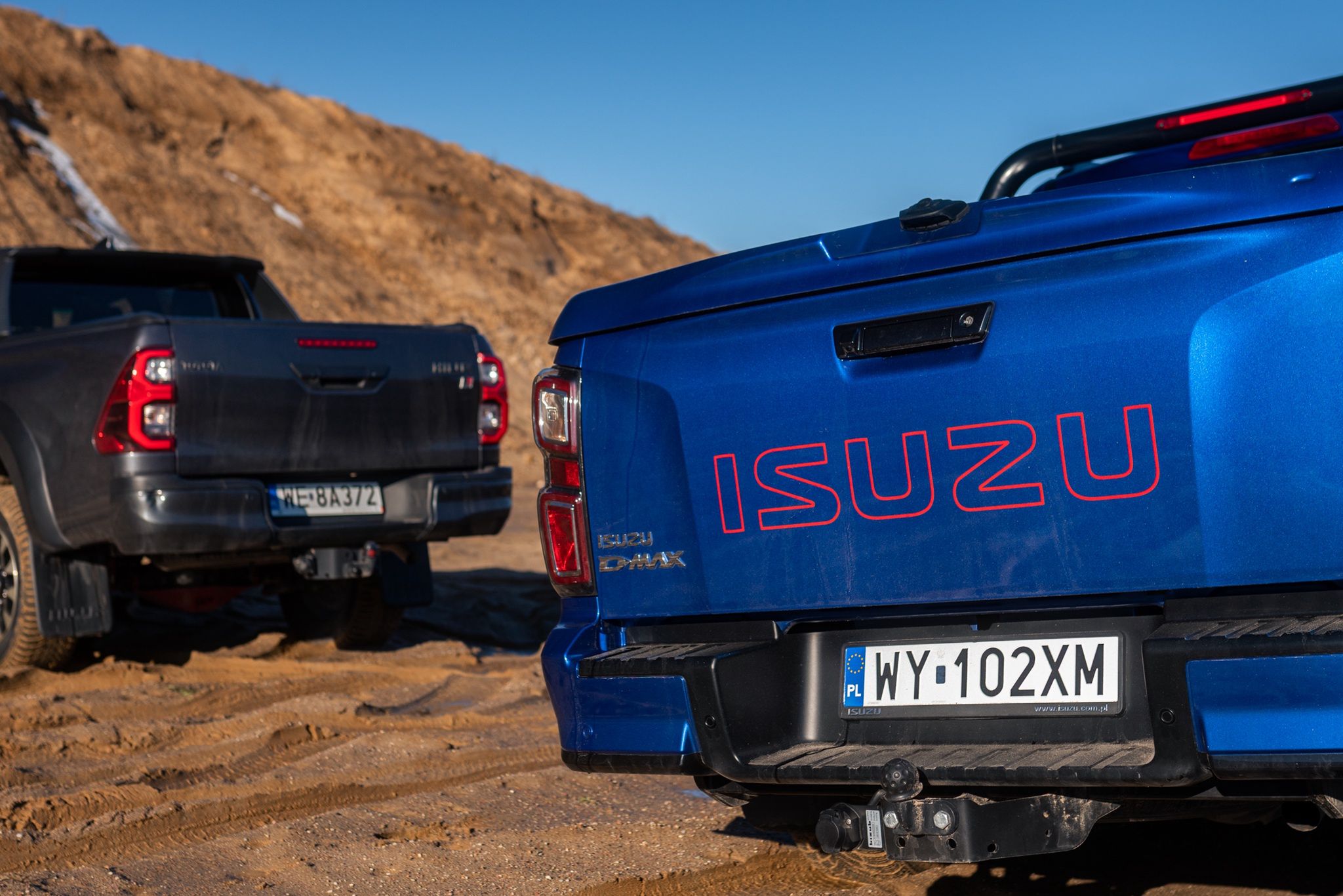 Isuzu D-Max i Toyota Hilux