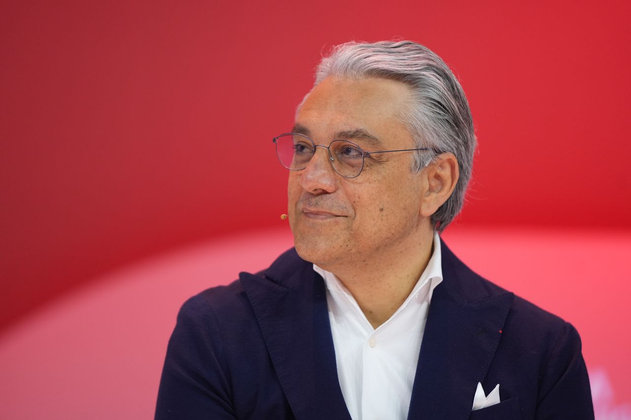 Luca de Meo zrezygnował z fotela prezesa. Renault ma teraz duży problem