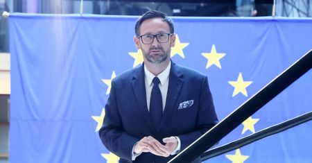 "Na Boga". Obajtkowi puściły nerwy. Dostał pytanie o nową pracę