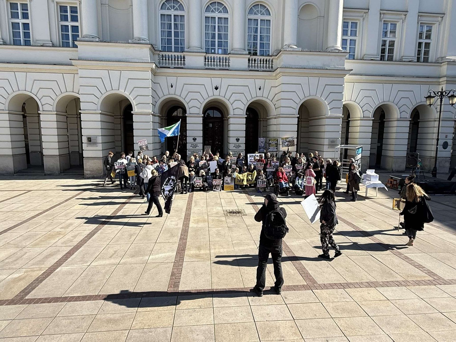 Nie dla torturowania zwierząt w imię nauki!

