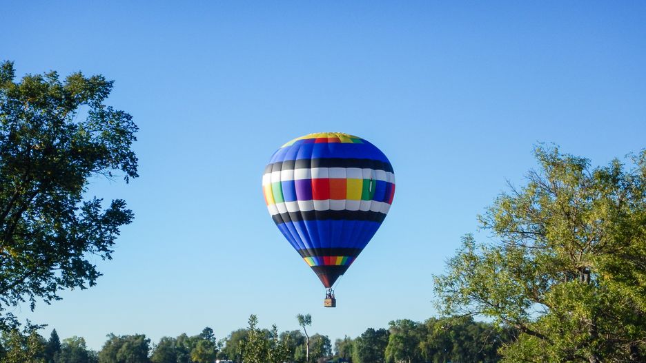 balloon, air, hot, sky, flight, flying, colorful, ballooning, fly, hot air balloon, balloons, color, adventure, travel, float, transportation, fun, summer, high, transport, yellow, blue, red, sport