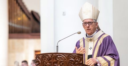 Arcybiskup Skworc złożył rezygnację. Powodem skandale pedofilskie