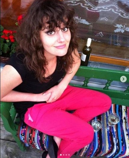 Zofia Zborowska pokazuje stare zdjęcia z naturalnymi włosami