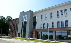 Zamknięte szkoły. Zakażenia w świętokrzyskim. Dyrektor wydał oświadczenie