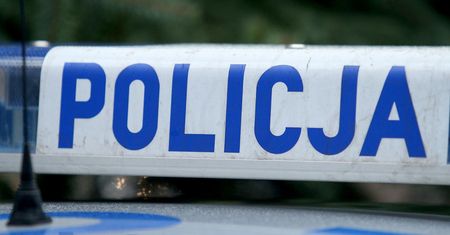 Pijany policjant wjechał w ogrodzenie. Miał około 1,5 promila