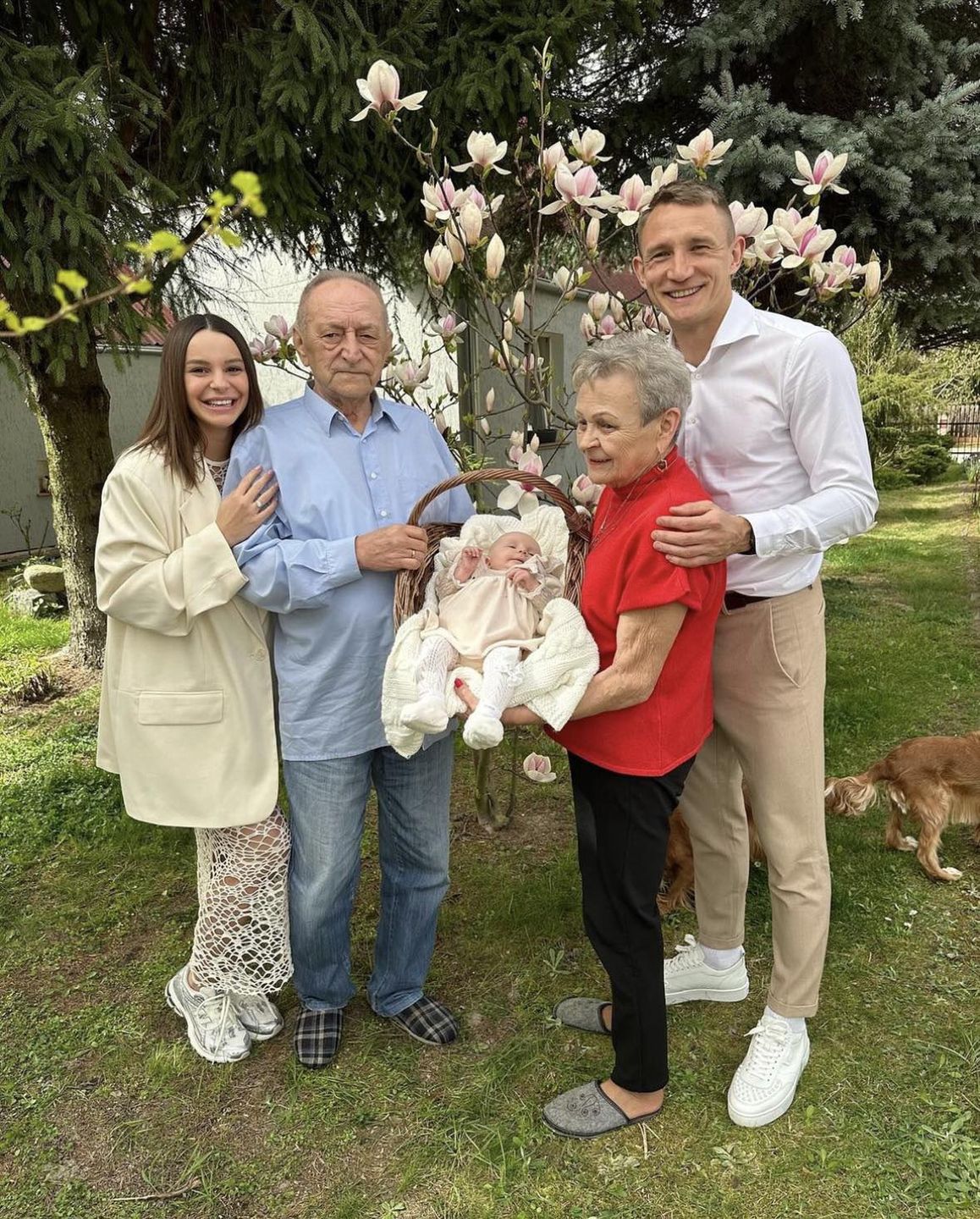 Jakub i Paulina Rzeźniczakowie relacjonują pierwszą Wielkanoc z córką