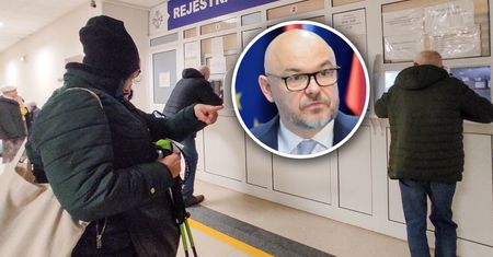 NFZ łata dziurę, by finansować świadczenia. Do szpitali mają popłynąć miliardy złotych
