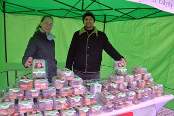 Poddębice: Charytatywny Kiermasz Ciast dla Edyty Tomczyk 13 grudnia