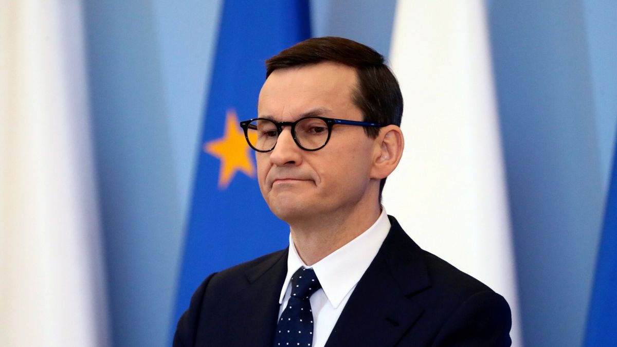 Mateusz Morawiecki i Jacek Sasin o tarczy antyinflacyjnejFot. Piotr Molecki/East News, Warszawa, 25.11.2021. KPRM. Konferencja prasowa premiera Mateusza Morawieckiego i oraz wicepremiera, ministra aktywow panstwowych Jacka Sasina na temat tarczy inflacyjnej.N/z: Mateusz MorawieckiPiotr Molecki