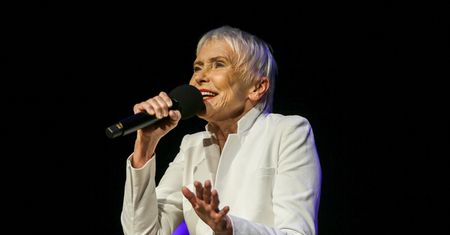 "Pasja jest kobietą". Ewa Błaszczyk wystąpiła w Kalendarzu Artystycznym
